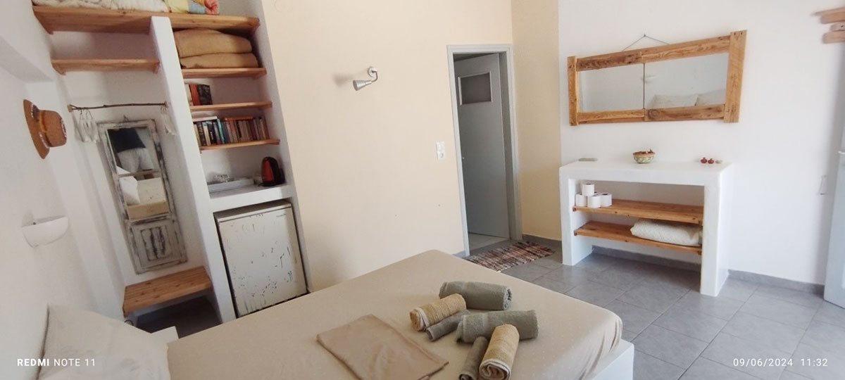 Interior of a room at Antonis Rooms in Sifnos